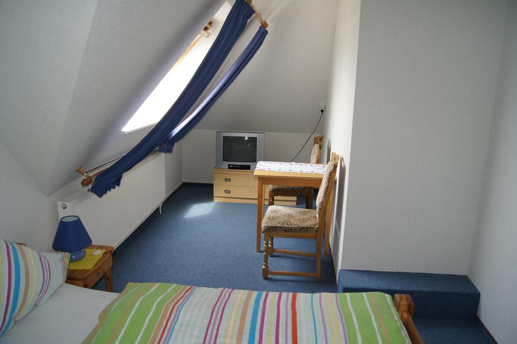 Hotel Dorfkrug Buesum Kamer foto
