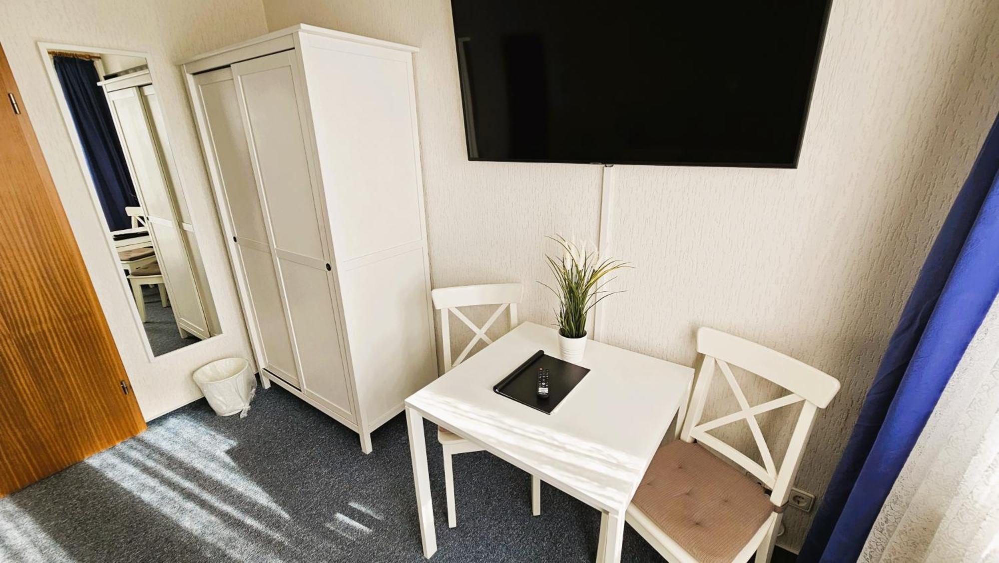 Hotel Dorfkrug Buesum Kamer foto