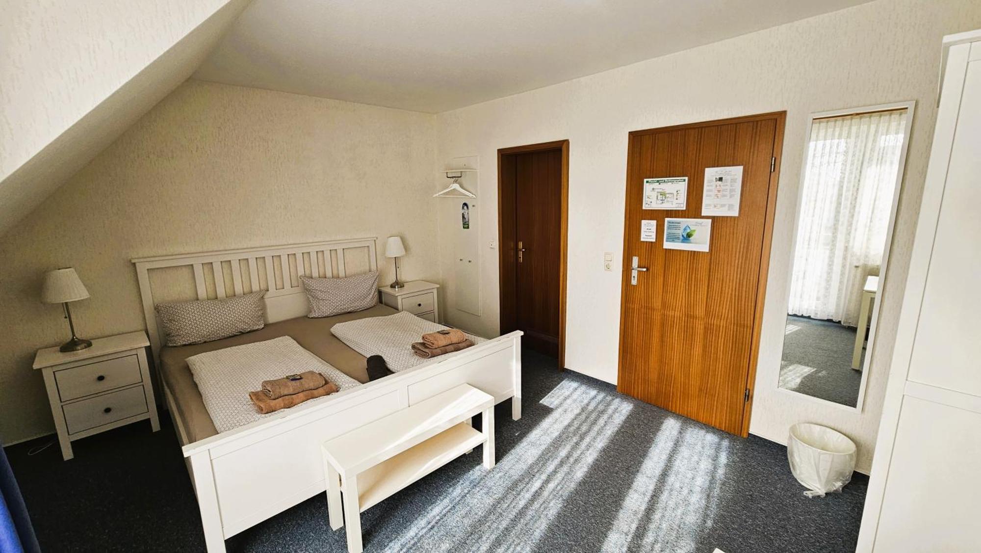 Hotel Dorfkrug Buesum Kamer foto
