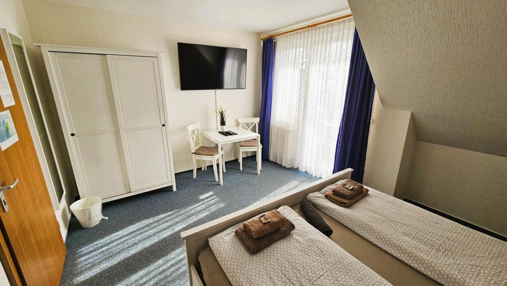 Hotel Dorfkrug Buesum Kamer foto