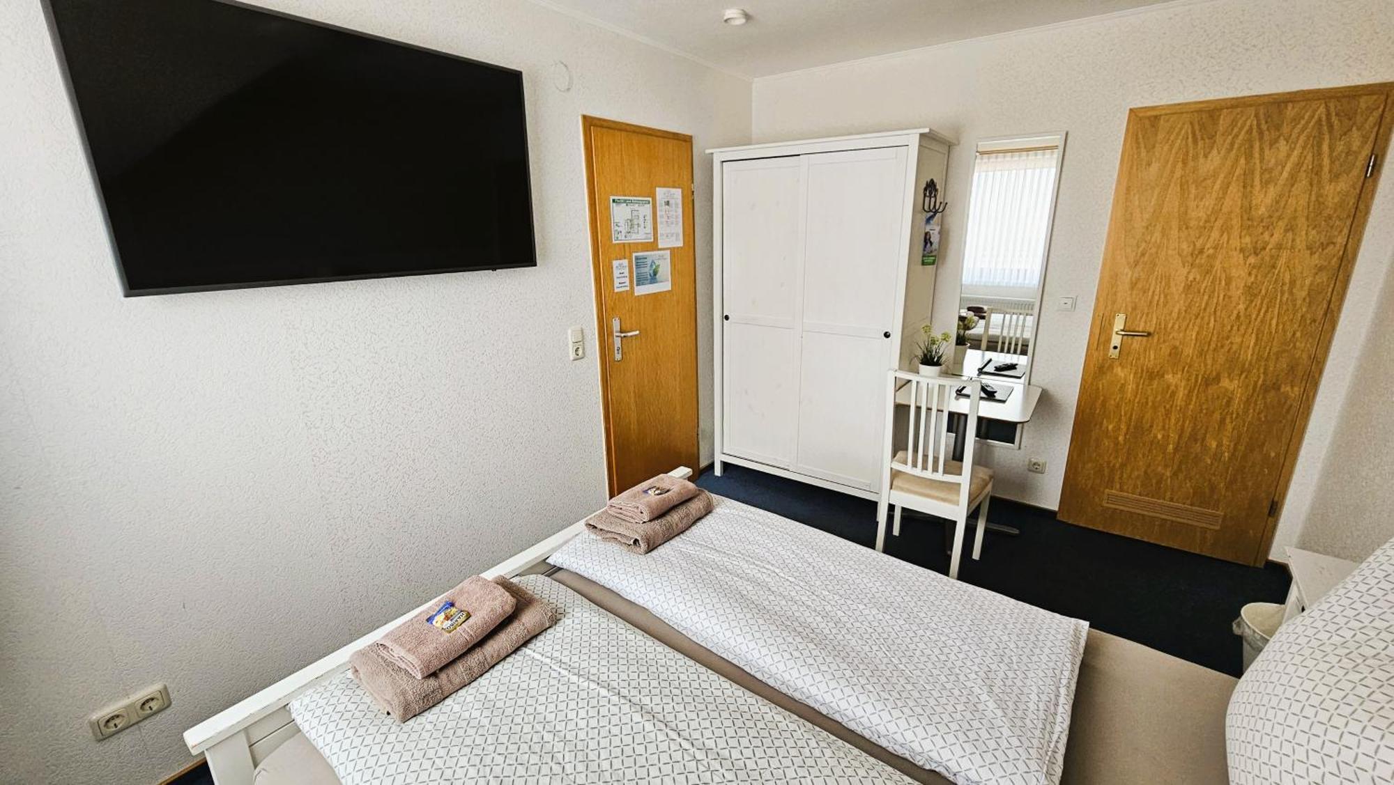 Hotel Dorfkrug Buesum Kamer foto
