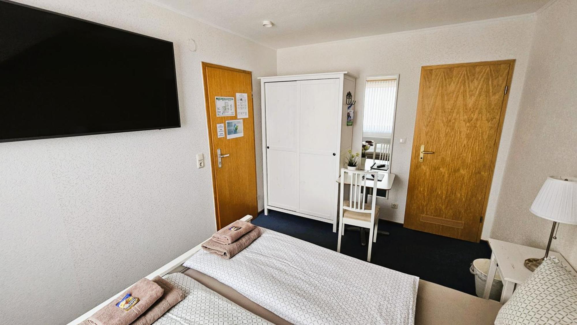 Hotel Dorfkrug Buesum Kamer foto
