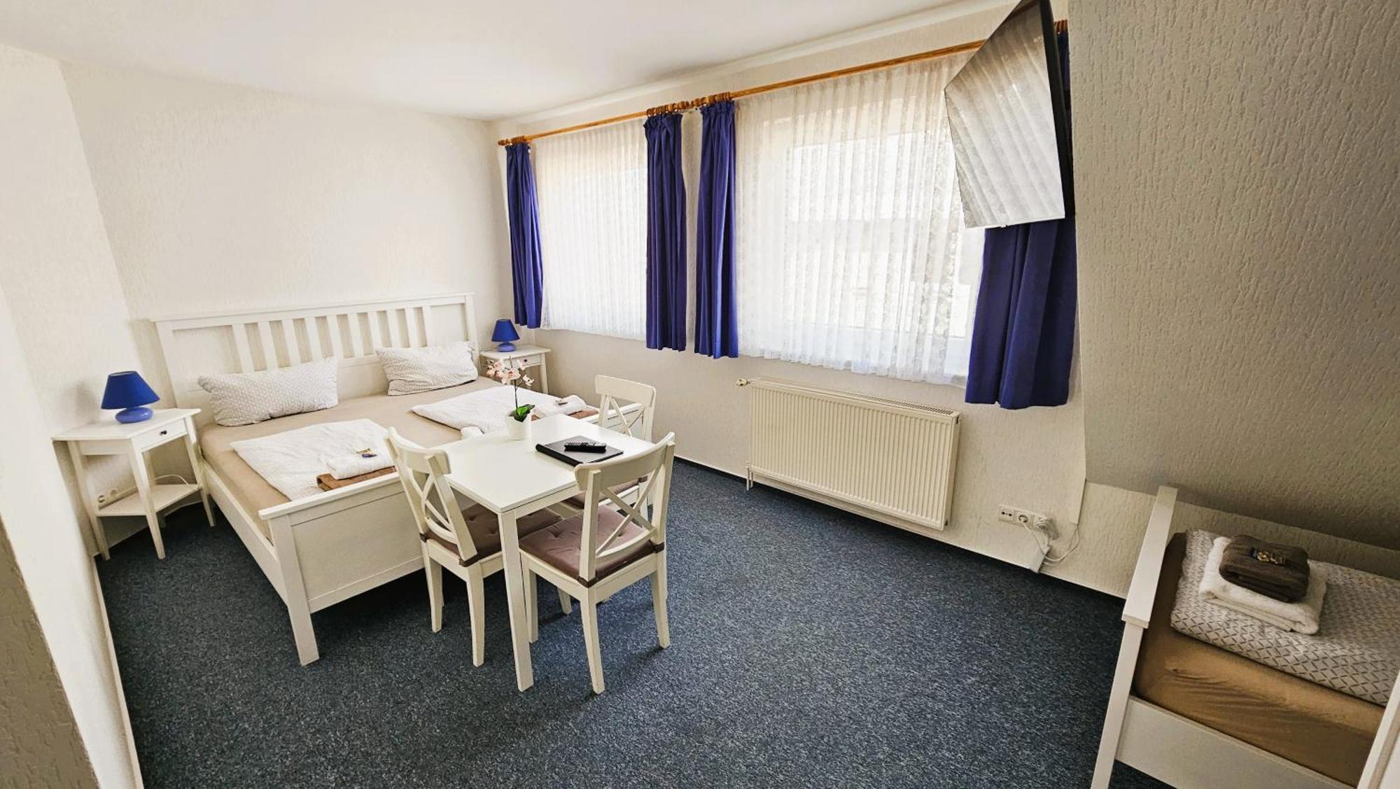 Hotel Dorfkrug Buesum Buitenkant foto